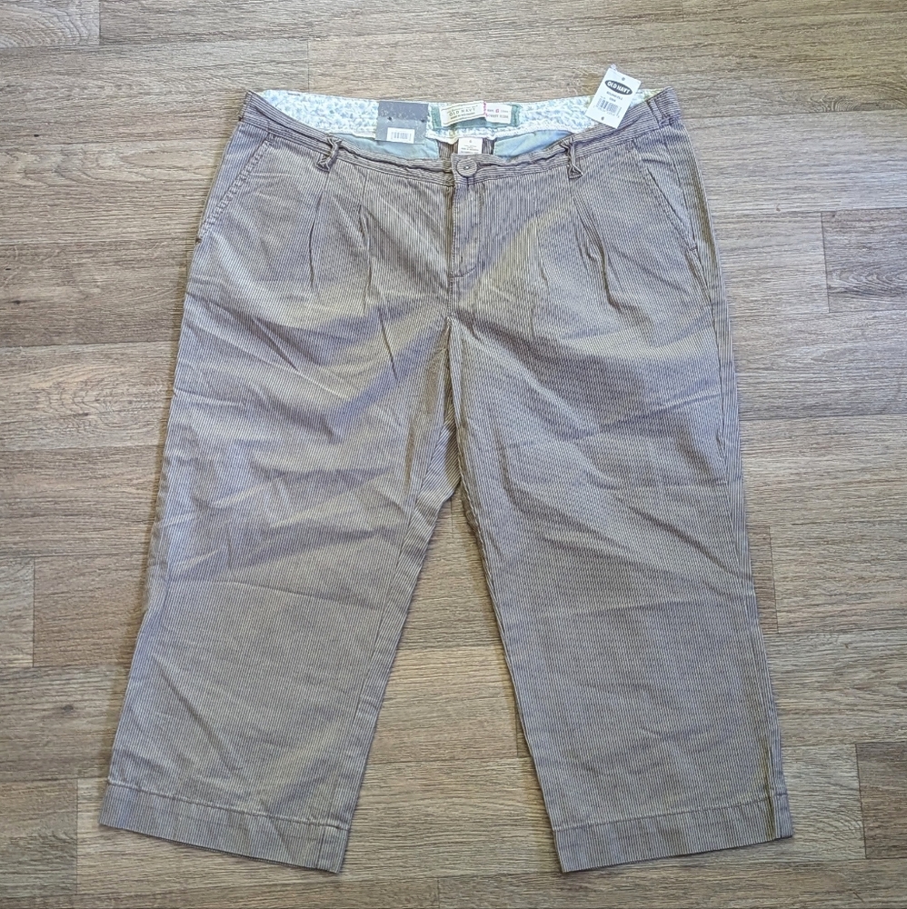 NWT Old Navy Vintage Deadstock Cropped Pants Capri Brown Pinstriped Size 6
